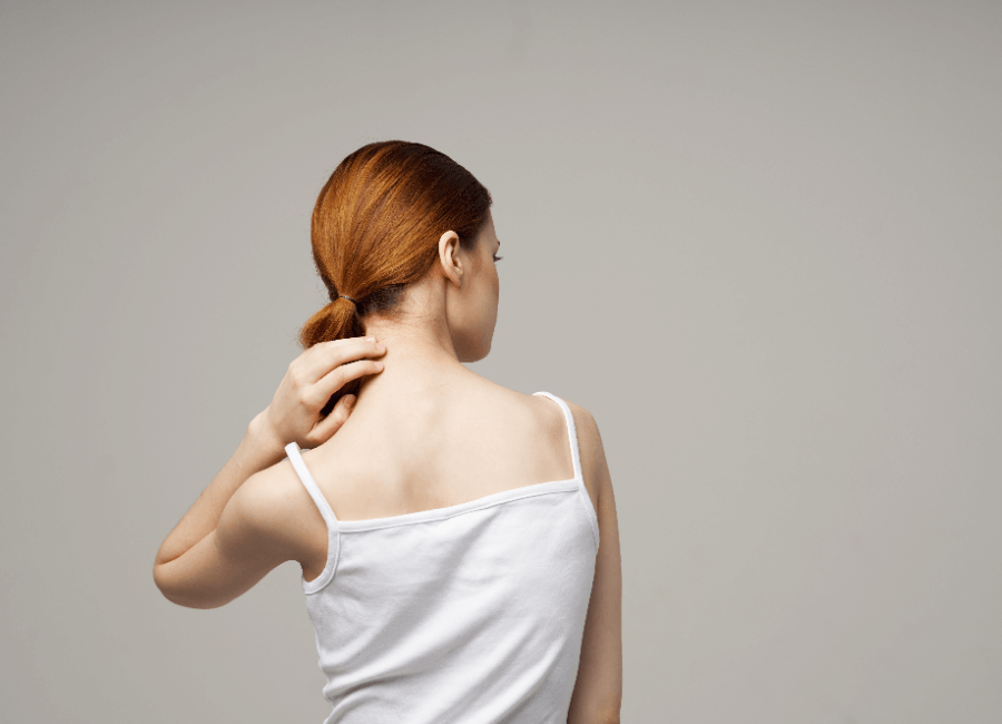 背中に粉瘤ができたときの治療法や費用の目安・治療後の注意点など解説